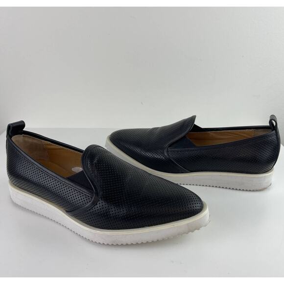 Everlane Street Shoe Pointed Toe Perforated Flat Black Slip On Leather 7.5 ITALY - Picture 1 of 9